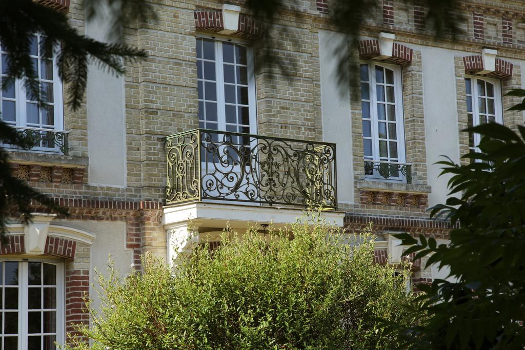 Bed and Breakfast Manoir Le Mesnil Сен-Мартен-о-Шартрен Экстерьер фото