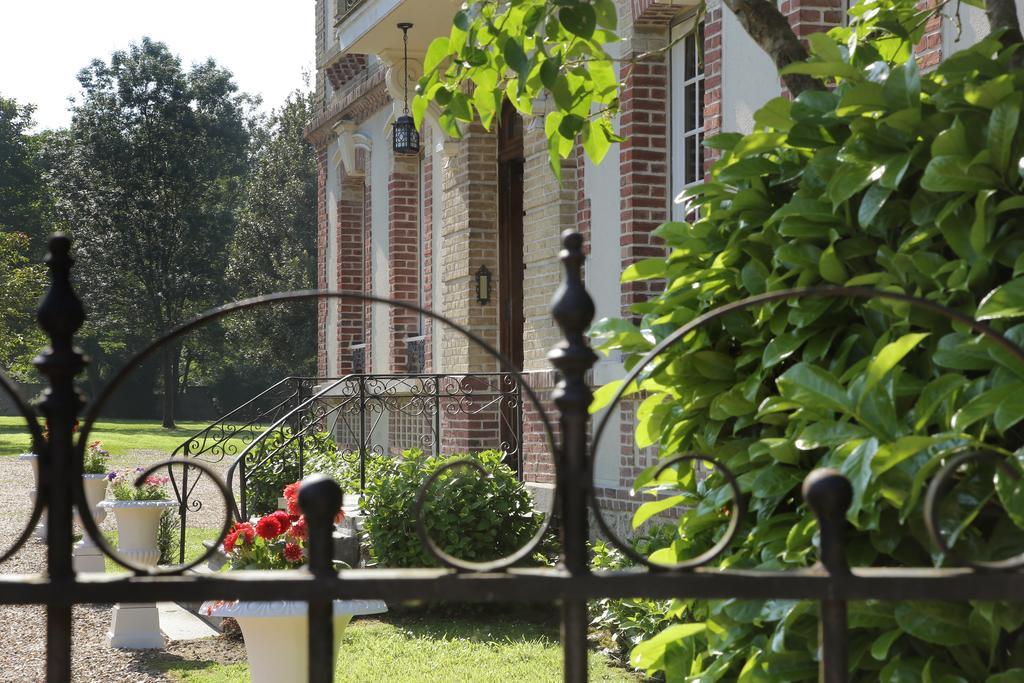 Bed and Breakfast Manoir Le Mesnil Сен-Мартен-о-Шартрен Экстерьер фото